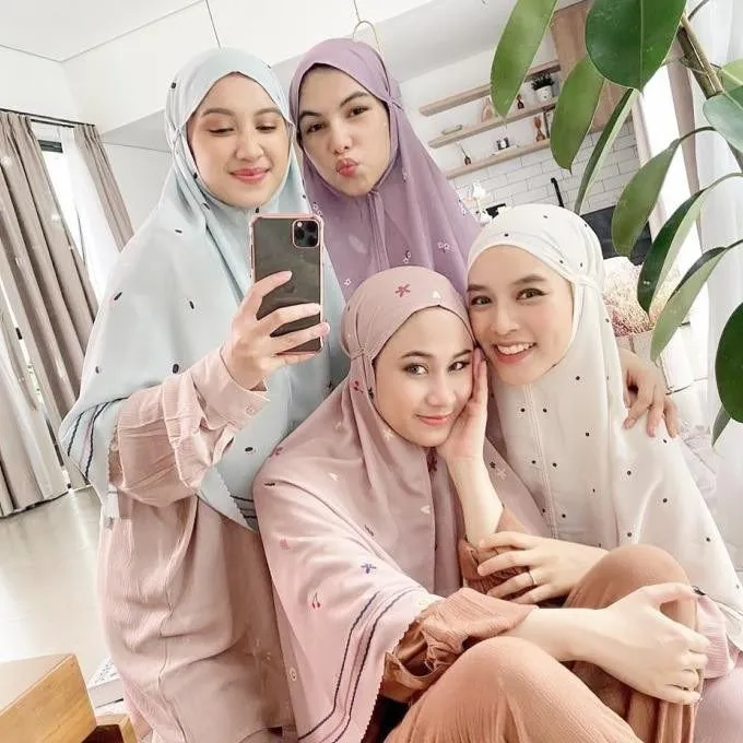 trend hijab vanilla-hijab-instan-ceria-bergo-2022