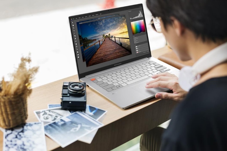 laptop content creator ASUS VivoBook Pro 14X OLED (N7401)