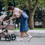 cara memilih stroller bayi