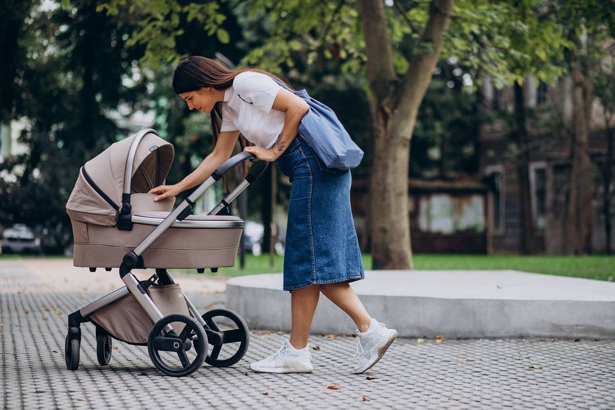 cara memilih stroller bayi